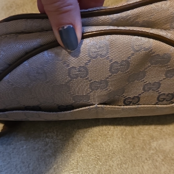 Gucci Beige and Brown Sholder Bag - Picture 10 of 15